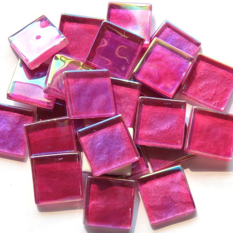 Cristal ondulado iridiscente de 20 mm fucsia