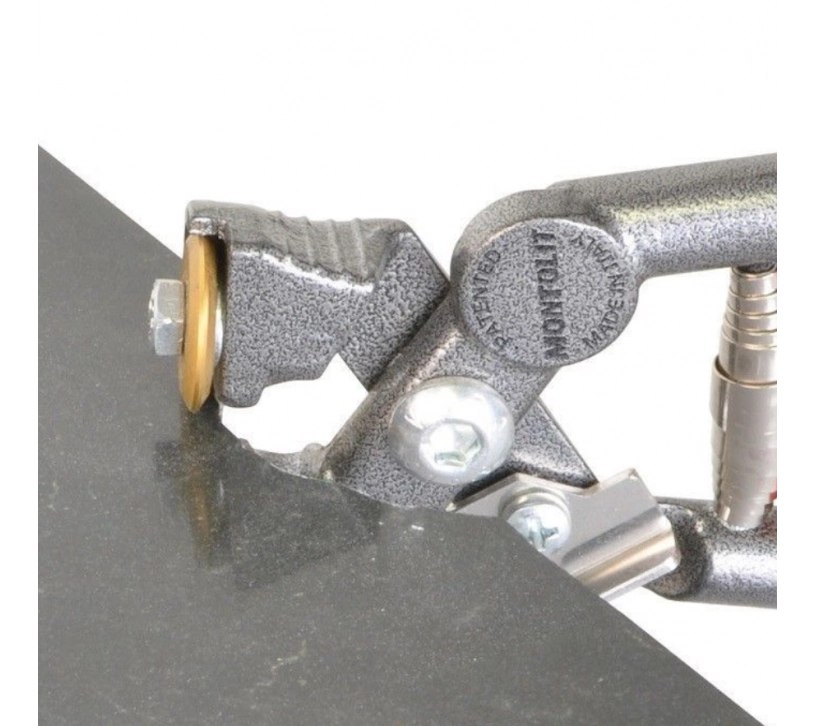 In use: Montolit – Mosaic nippers