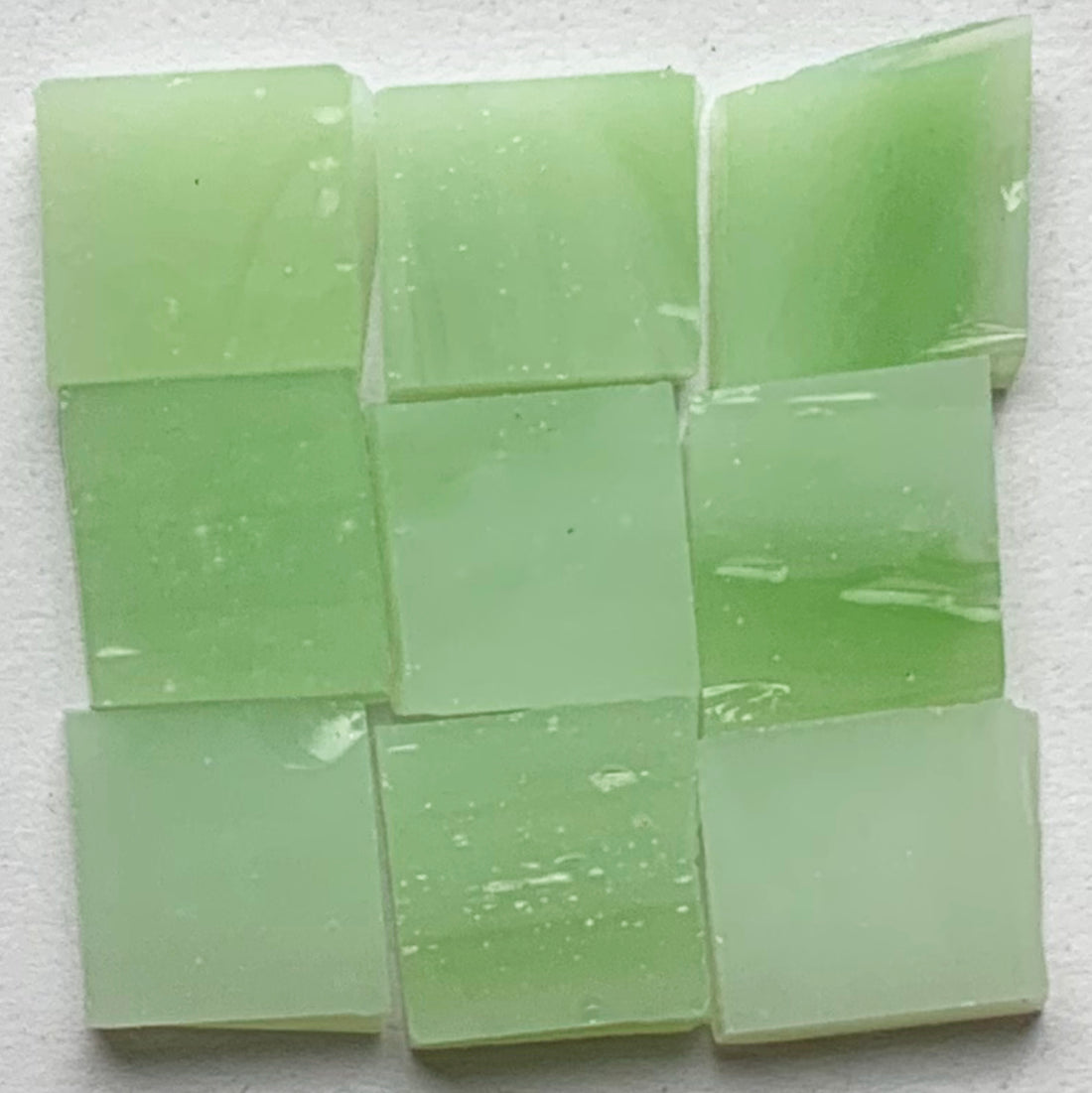 Pormenor de Tiffany Glacier Jade com nove pastilhas de vidro