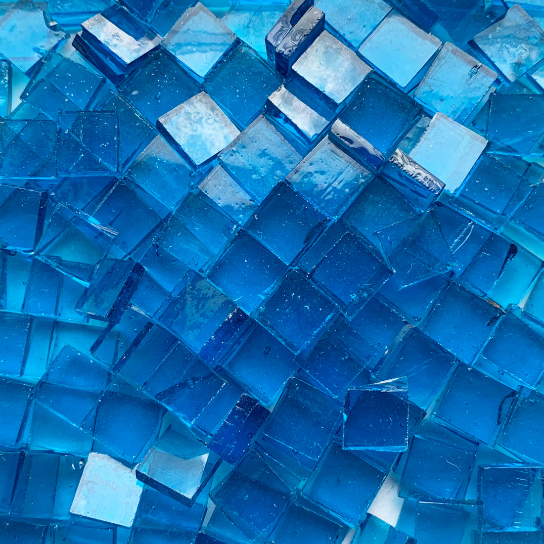Pastilha de Vidro Tiffany Glacier 10mm Azul Capri