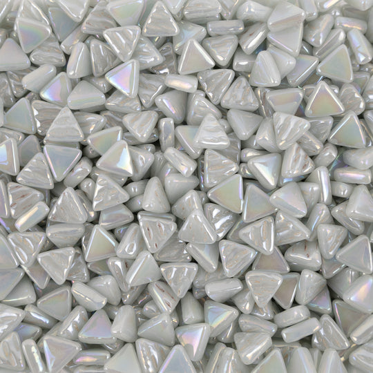 Mini mosaïque en verre triangle  gris perle irisé