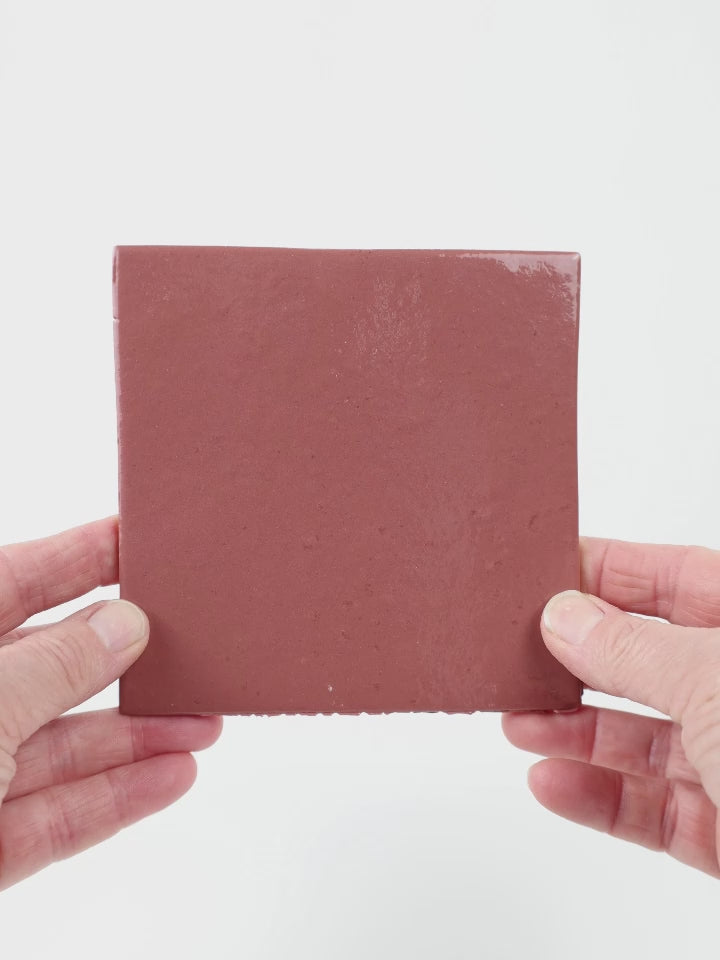 Video showing Morasutti Smalti mosaic tile – brick – 11.5 x 11.5 cm, rotated to show full tile