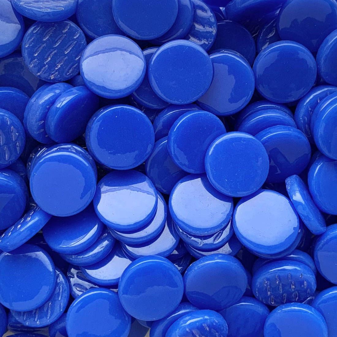 Verre Mosaique - glass mosaic -Glasmosaik-glasmozaïek-Ronde Glastegel 18mm Brilliantblauw - mosaicshop