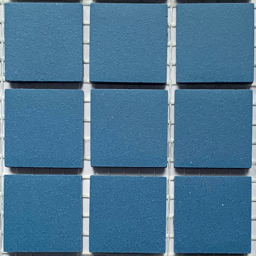 Winckelmans Bleu Nuit – pastilhas de mosaico mates de 20x20 mm sobre rede