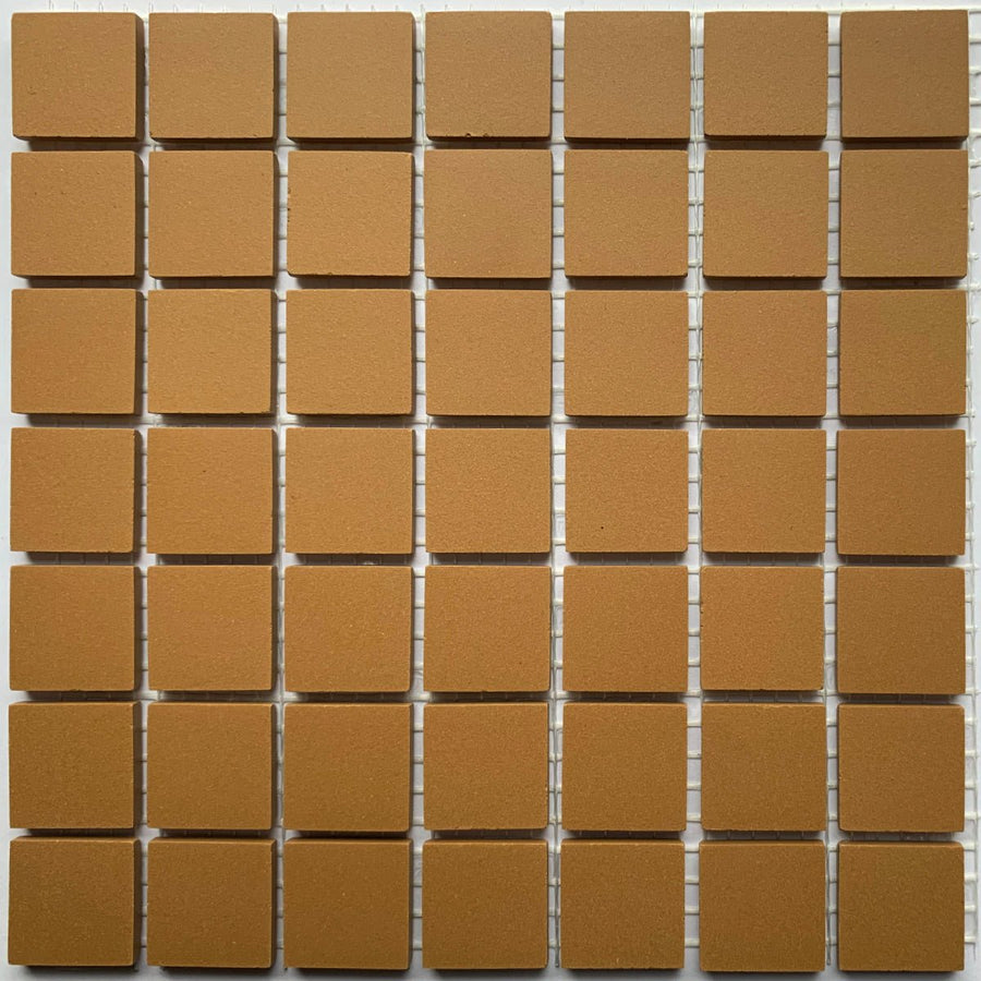 Winckelmans Caramel – teselas de mosaico mates de 20x20 mm sobre malla
