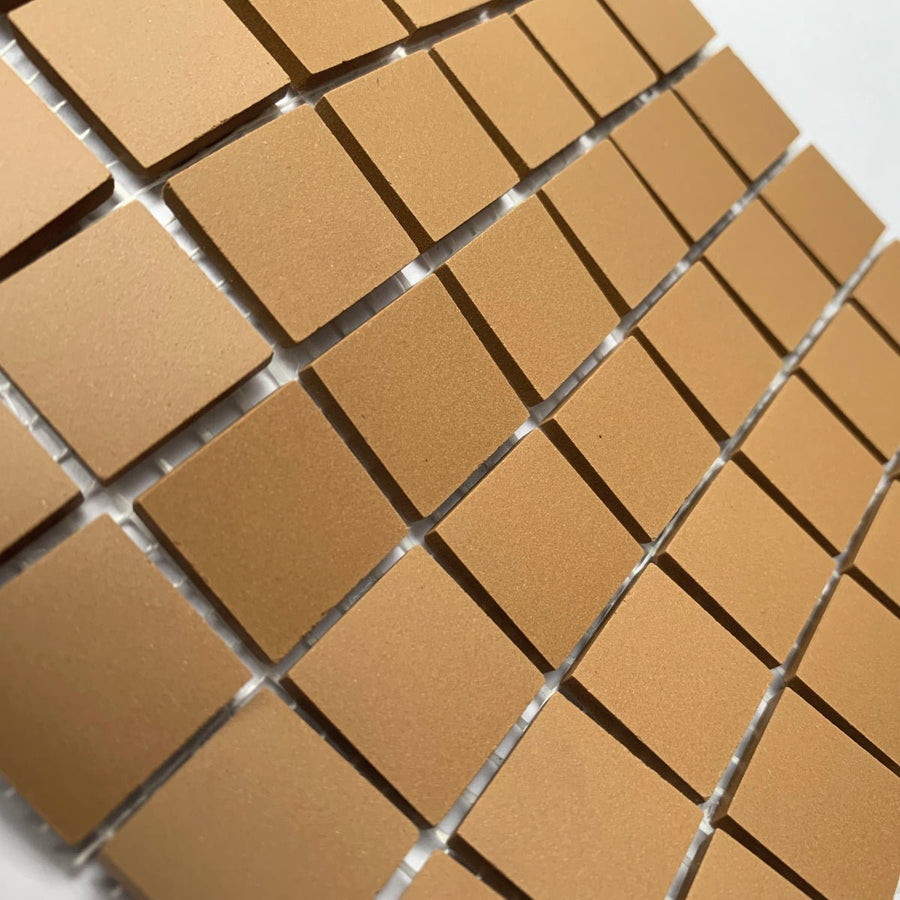 Winckelmans Caramel – teselas de mosaico mates de 20x20 mm sobre malla
