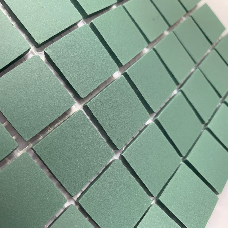Winckelmans Vert Foncé – pastilhas de mosaico mates de 20x20 mm sobre rede